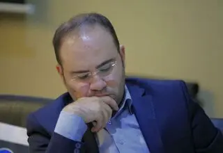 1404 سال سختی برای دولت و مردم خواهد بود 