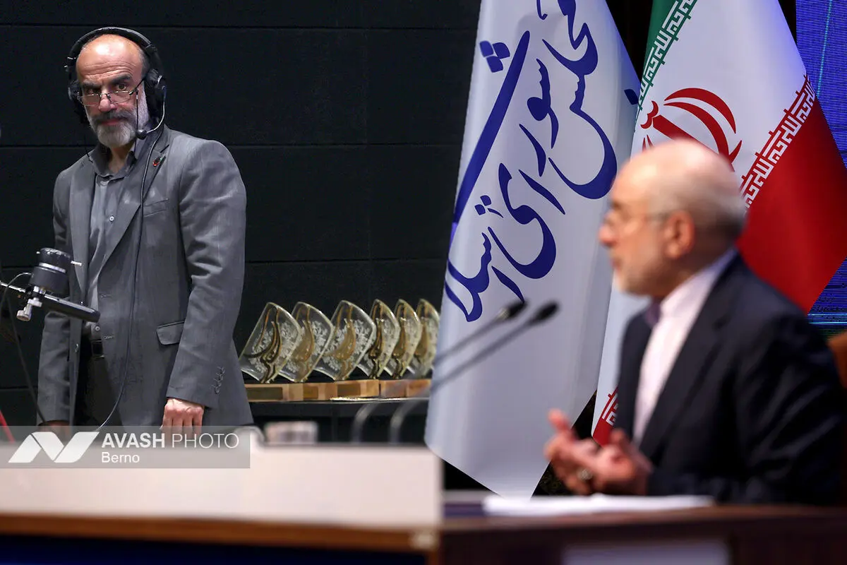 نشست خبری رئیس مجلس شورای اسلامی