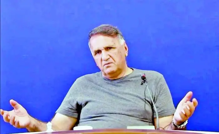 سلطانی: آقای هاشمیان؛ ترسو نباش!