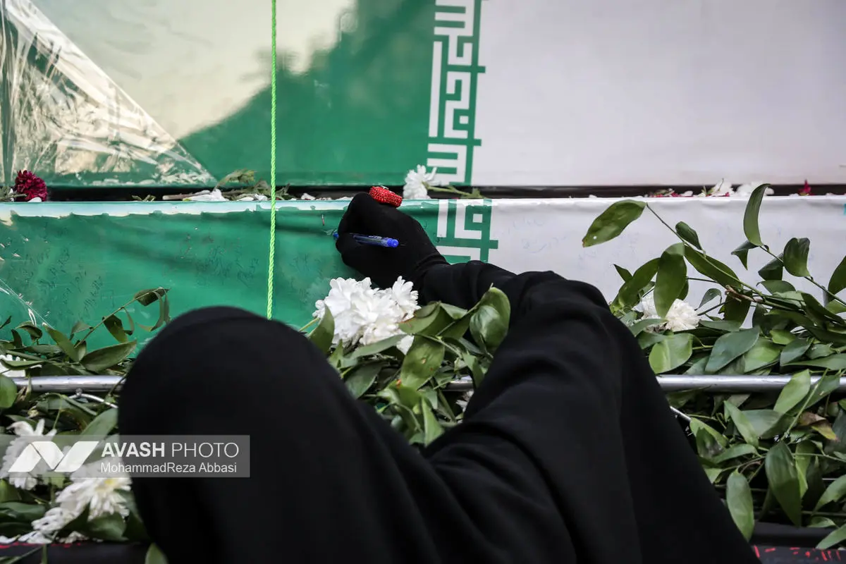 مراسم تشییع پیکرهای ۱۰۰ شهید گمنام - تهران