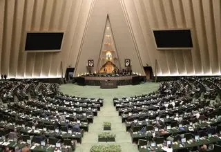 موافقت مجلس با بررسی طرح مربوط به تامین نیازهای غذایی در شرایط جنگی 