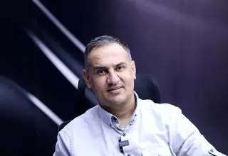 منیعی: چپ استقلال نقطه قوت تیم نیست/ بعضی از مهاجمان از سر شکم سیری کار می‌کنند!