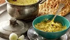 طرز تهیه کال جوش غذای سنتی تهرانی با کشک، گردو و گوجه
