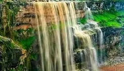 تخت چو، یکی از زیباترین آبشارهای ایران است