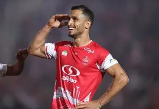 پرسپولیس با آقای گل تمدید کرد
