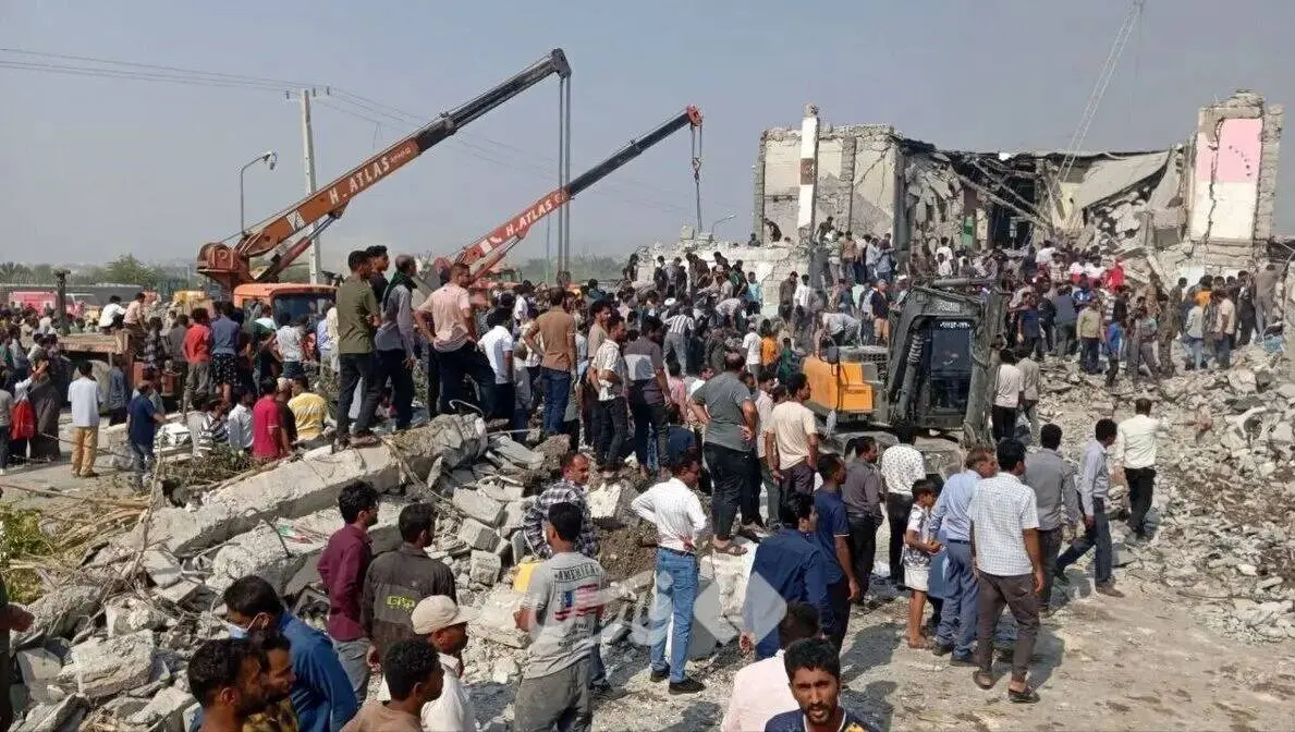 ملت سرافراز ایران در مقابل دشمن خواهد ایستاد