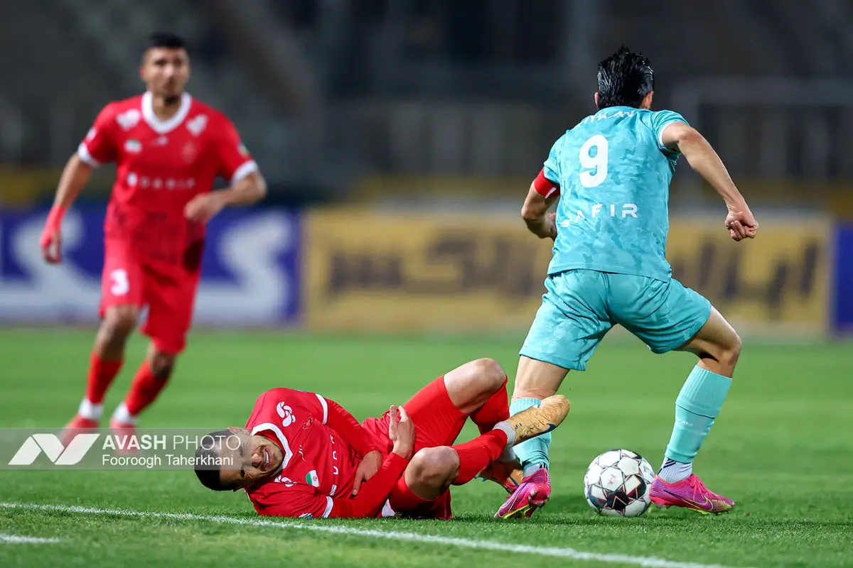 لیگ برتر فوتبال - پیکان و پرسپولیس