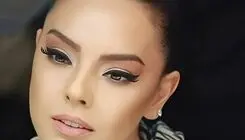 تغییر چهره ابرو گوندش بعد از عمل زیبایی/ عکس
