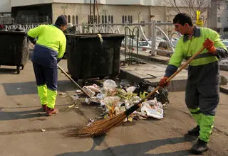 در اروپا قارچ‌ها زباله می‌خورند، در تهران زباله‌ها ما را!