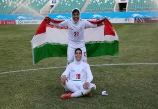 بازیکن تیم ملی فوتبال بانوان: مرا هیچ از وطن محبوب‌تر نیست + عکس
