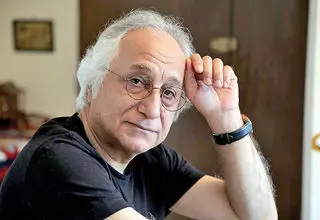 شمس لنگرودی: حق زنان خورده شده است