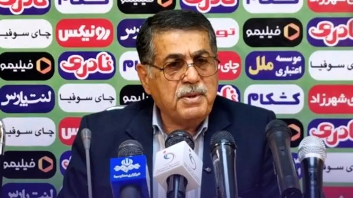 باقری‌نیا: مدیرعامل استقلال خوزستان هم این تیم را گردن نمی‌گیرد/ فولاد در باد برد جام حذفی نخوابد