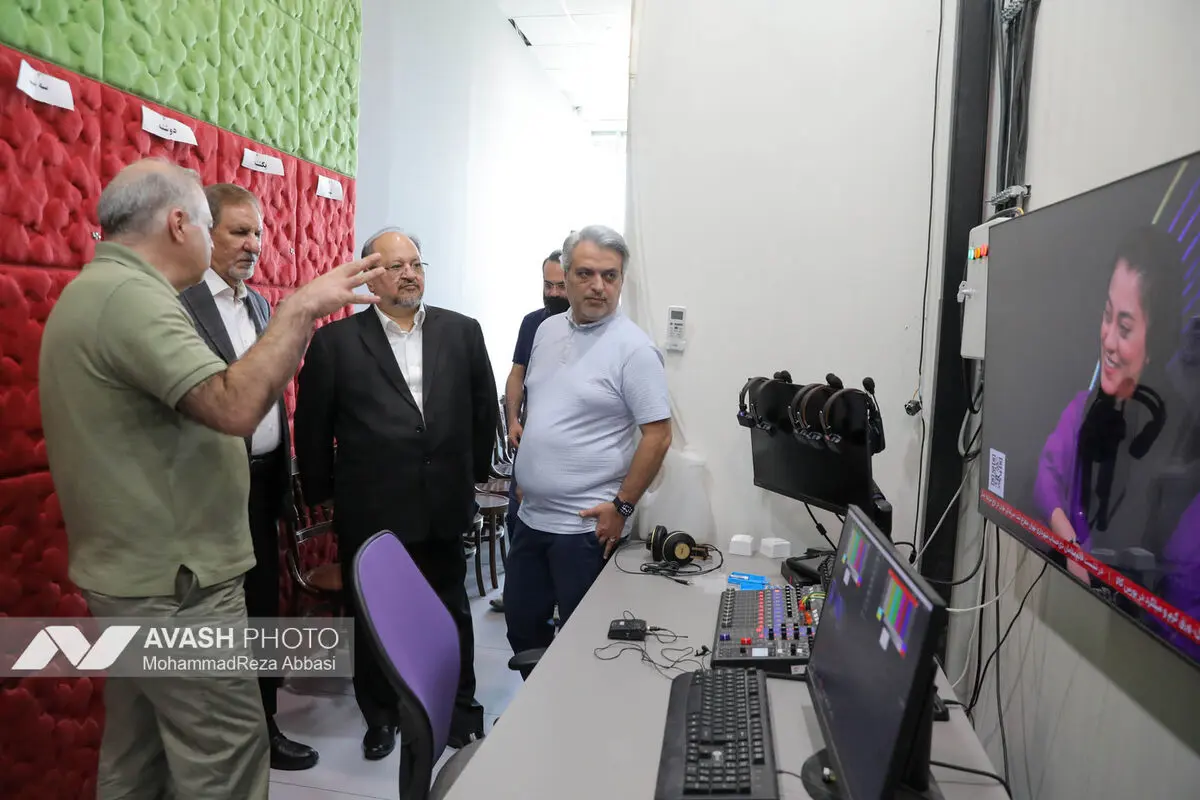 بازدید اسحاق جهانگیری و محمد شریعتمداری از خبرگزاری آوش