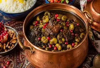 طرز تهیه باقلا فسنجان؛ غذای اصیل گیلانی 