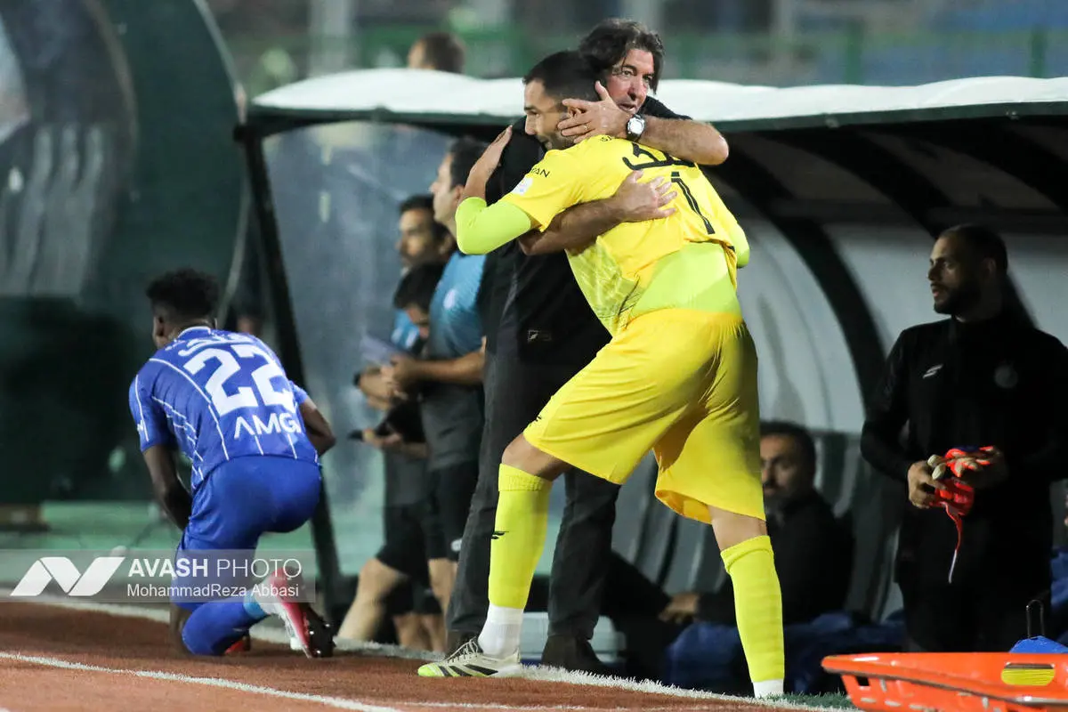  استقلال برد را از دست خودش گرفت/ ساپینتو تمرکز را به رختکن برگردانده