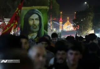 زائران اربعین در مسیر نجف به کربلا
