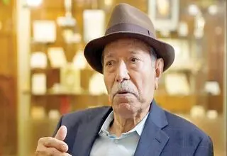 عیادت مدیران خانه سینما از «علی نصیریان» 
