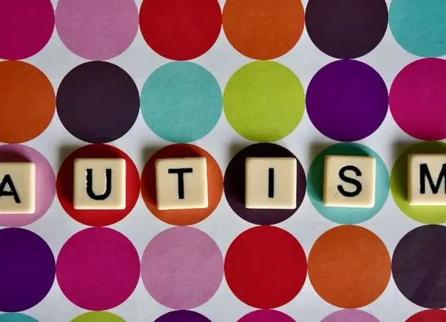 چگونه بیماران اُتیسم از خدمات حمایتی بیمه استفاده کنند؟