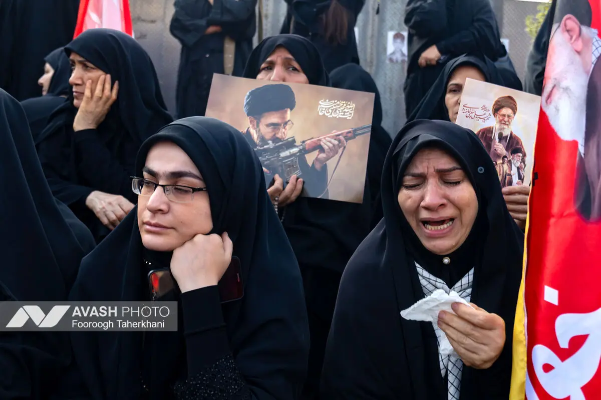 مراسم تشییع پیکر مطهر رهبر شهید انقلاب در تهران - ۴