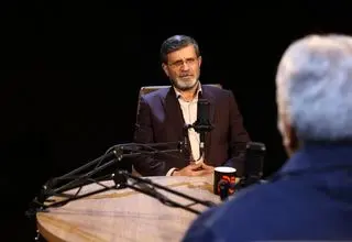 ناصر فیض: هنرمند باید شعار را هم زیبا اجرا کند/زبان هنر باید جسور باشد، نه محافظه‌کار