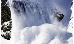 صحنه‌ای وحشتناک و زیبا از سقوط بهمن