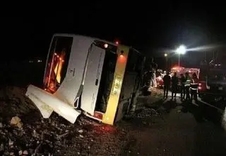 سقوط اتوبوس در جاده نی‌ریز