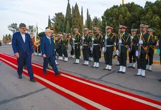وزیر کشور وارد یزد شد