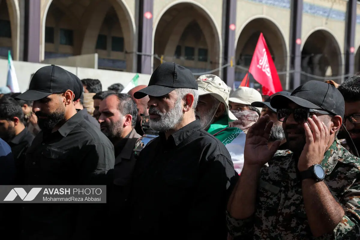 اقامه نماز بر پیکر رهبر شهید انقلاب در مصلای تهران