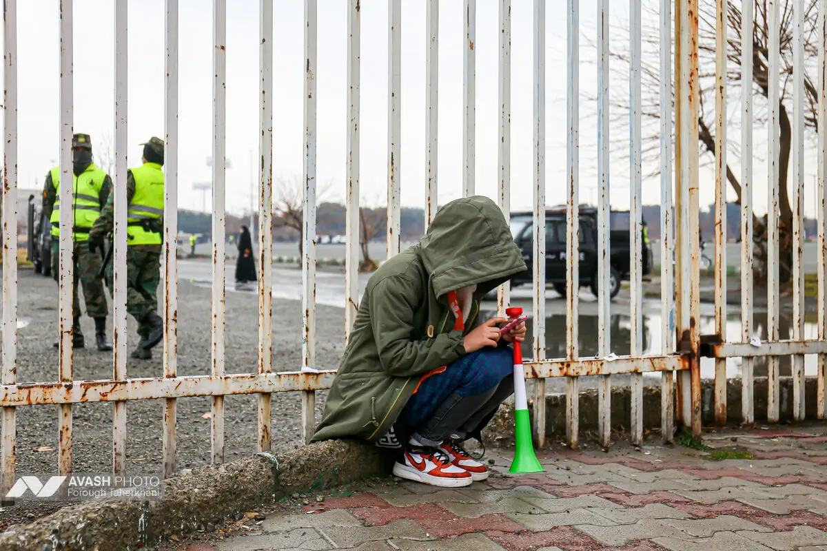 از دروازه های بسته تا میان آزادی