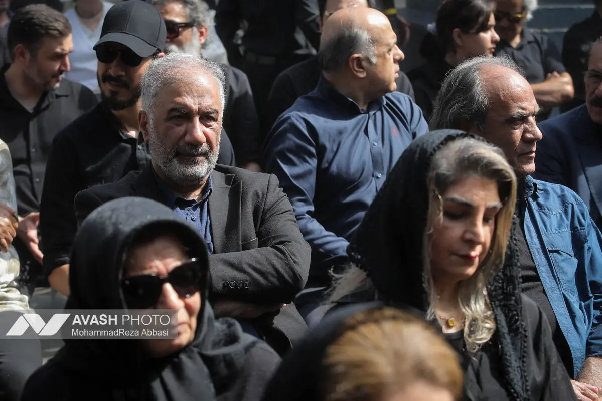 تشییع پیکر زنده یاد «اکبر عبدی»