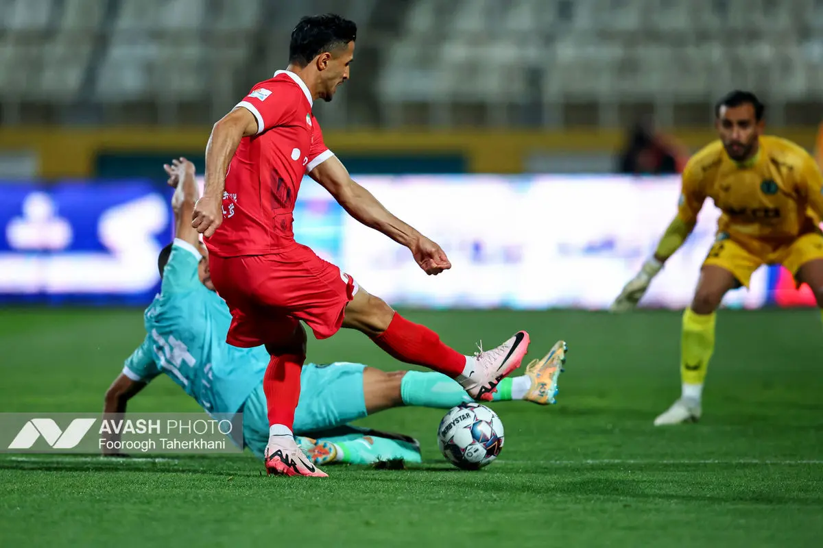 لیگ برتر فوتبال - پیکان و پرسپولیس