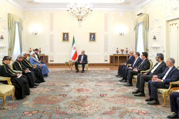 پزشکیان: از نقش سازنده عمان در میانجیگری میان تهران و واشنگتن قدردانی می‌کنیم