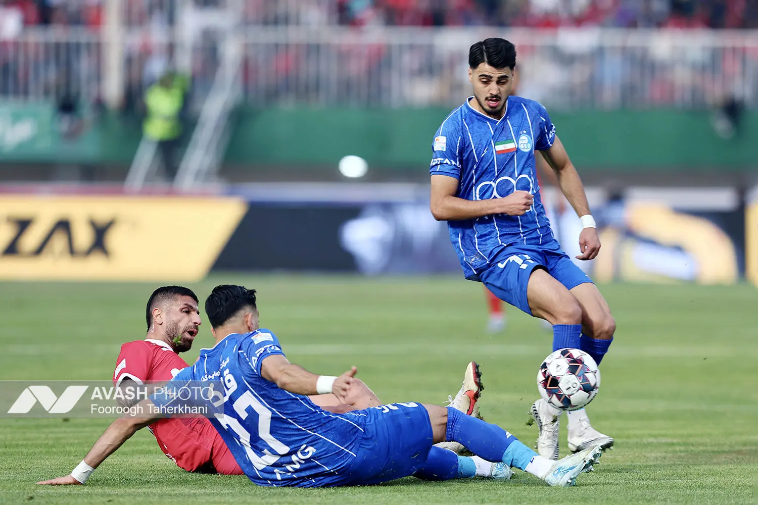 File:Football Premier League - Persepolis and Esteghlal (Derby 106) 54 ...