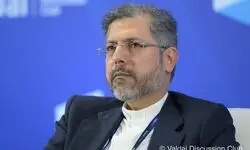 تهران نمی تواند چشم خود را به ریسک هایی که برخی در منطقه و فرامنطقه ایجاد کرده اند، ببندد