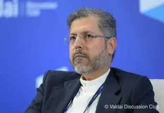 تهران نمی تواند چشم خود را به ریسک هایی که برخی در منطقه و فرامنطقه ایجاد کرده اند، ببندد