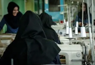دستان ناتوان مادران تنها