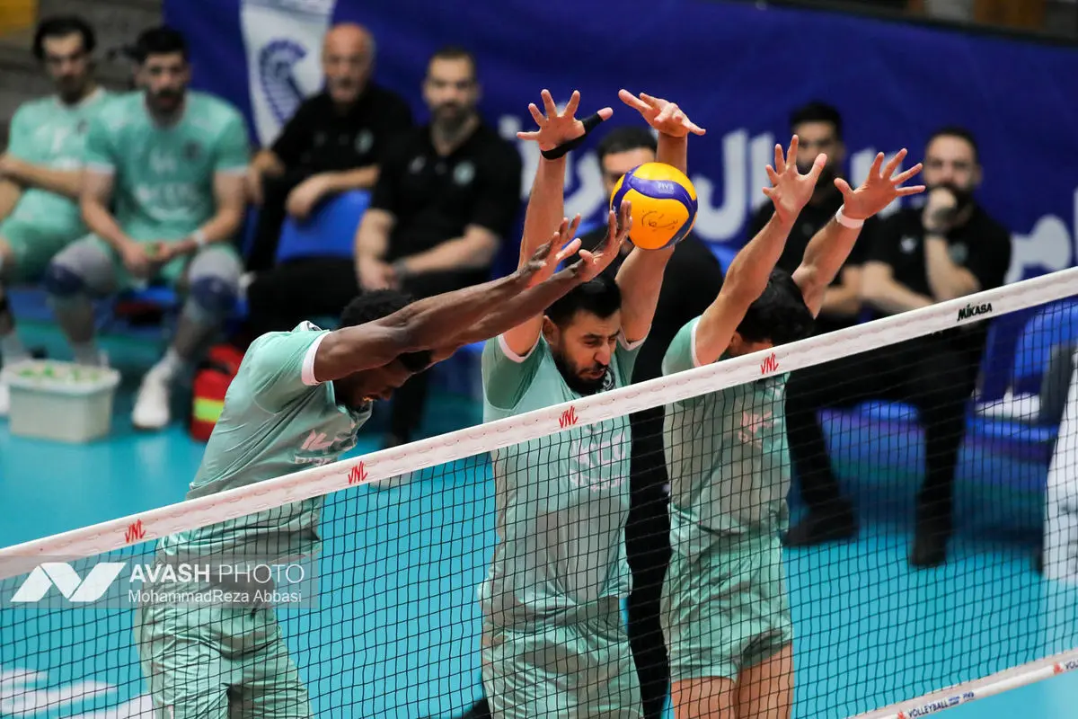 دیدار تیم های والیبال پیکان تهران و رازین پلیمر