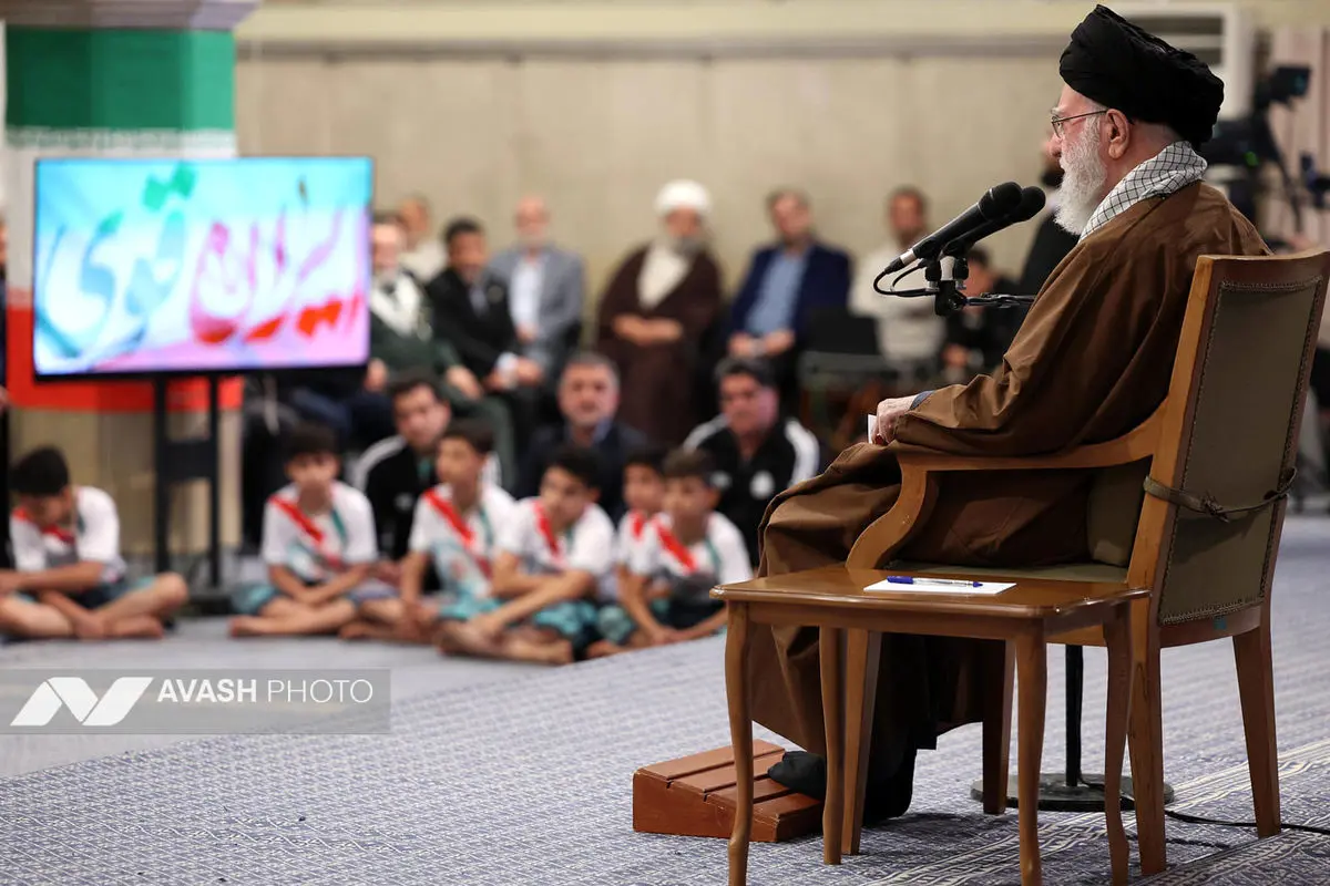 دیدار قهرمانان و مدال‌آوران ورزشی و المپیادهای علمی جهانی با رهبر انقلاب