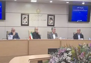 سلامت زمانی محقق می‌شود که پزشکان به مسائل و مشکلات همه مردم توجه کنند