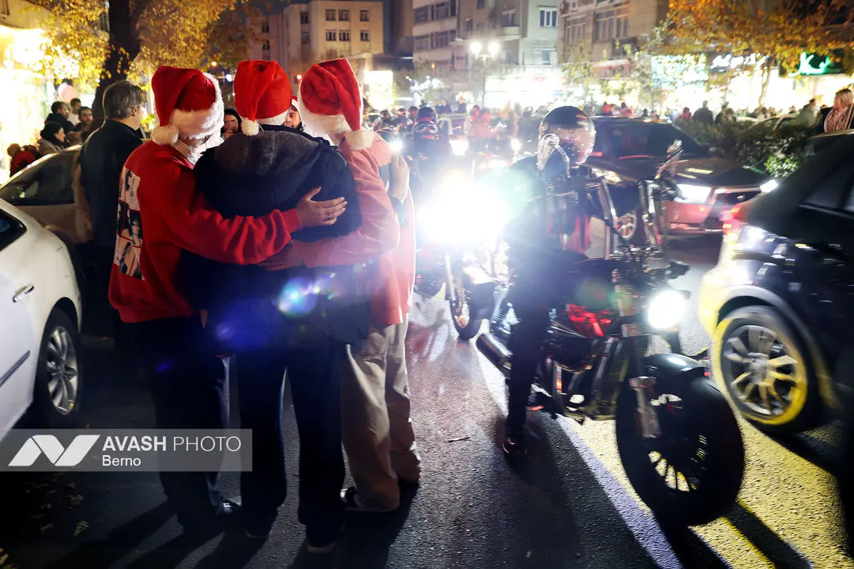 حال و هوای شب کریسمس - تهران