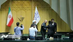 وضعیت بازار کالاهای اساسی و نوسانات ارزی در مجلس بررسی می‌شود