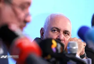 ظریف: رابطه ما با غرب بدتر یا بهتر شود، روابطمان با روسیه باید راهبردی باشد