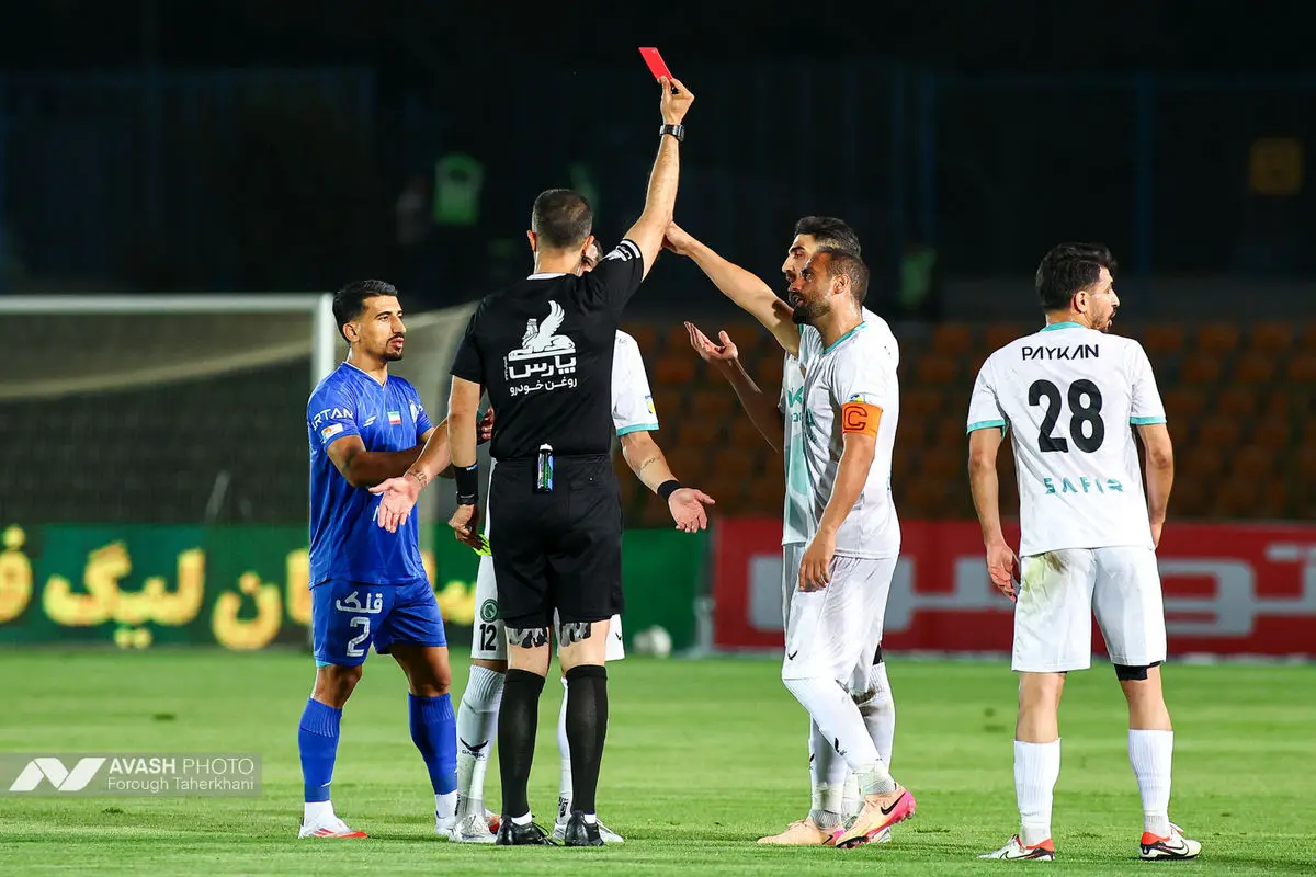 لیگ برتر فوتبال - استقلال و پیکان