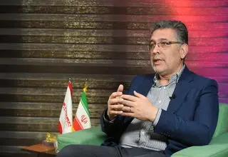 اگر آمریکا اراده کند گرینلند را تصاحب می‌کند/ اروپا می‌تواند برای ایران خط و نشان بکشد اما برای آمریکا نه