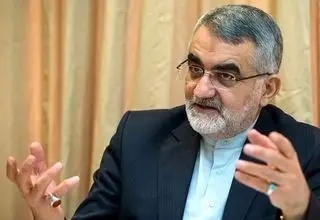 علاء‌الدین بروجردی: ناوهای آمریکایی برای جنگ نیامده‌اند