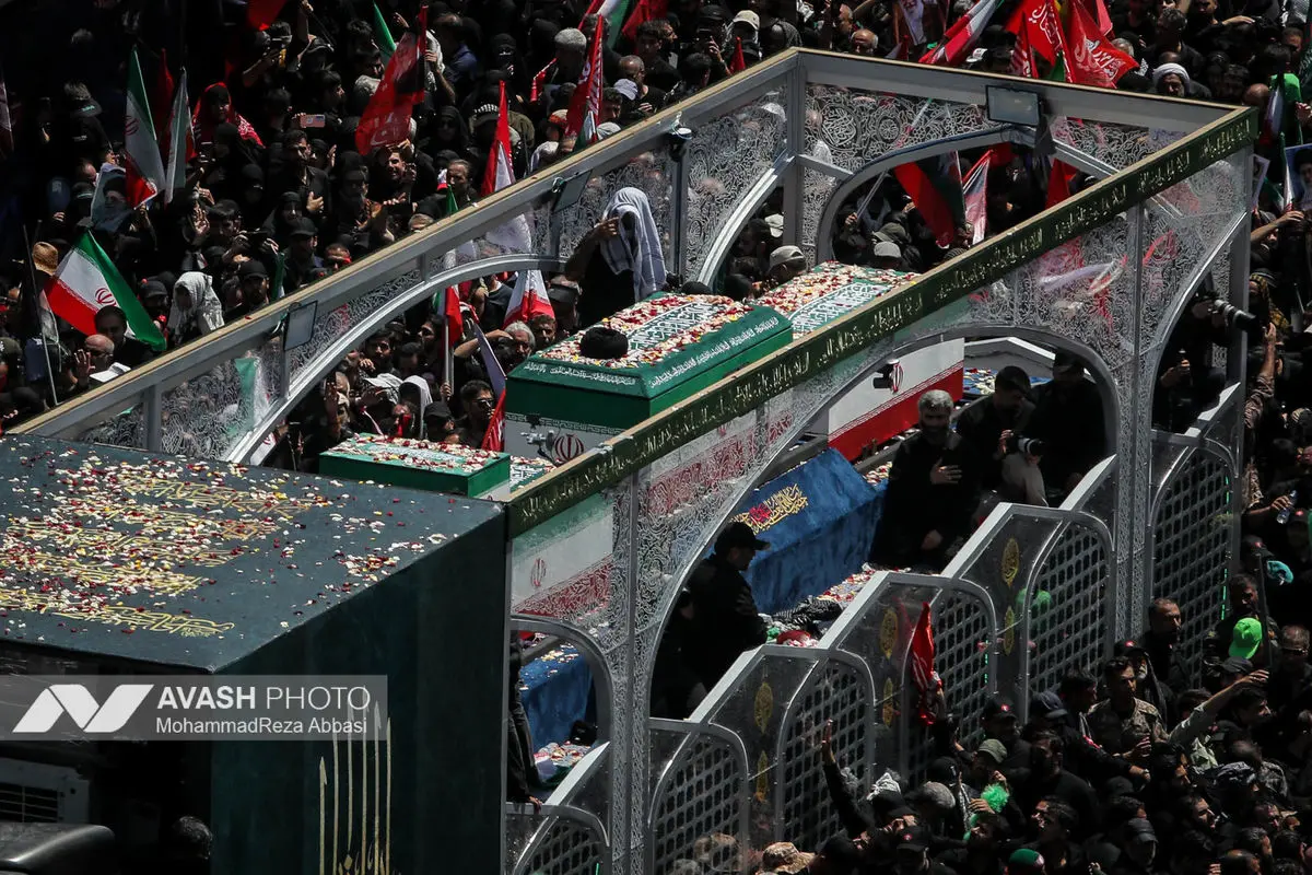 مراسم تشییع پیکر مطهر رهبر شهید انقلاب در تهران - ۲