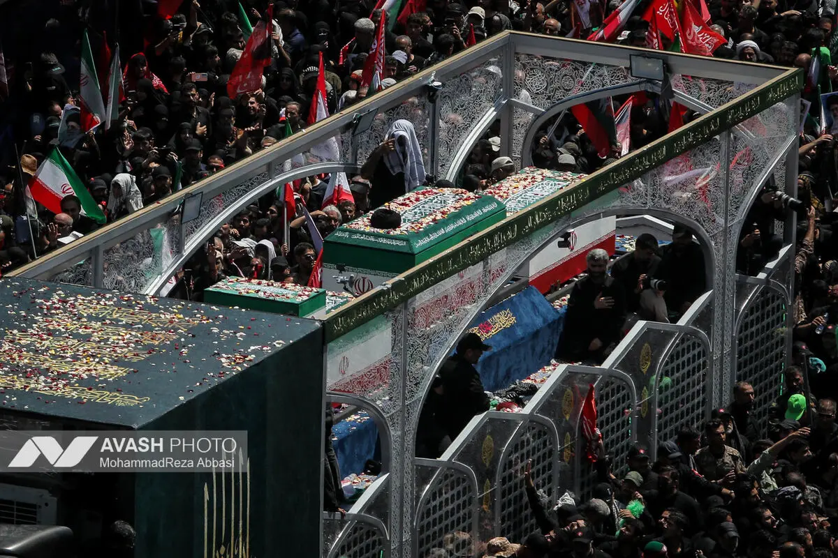 مراسم تشییع پیکر مطهر رهبر شهید انقلاب در تهران - ۲
