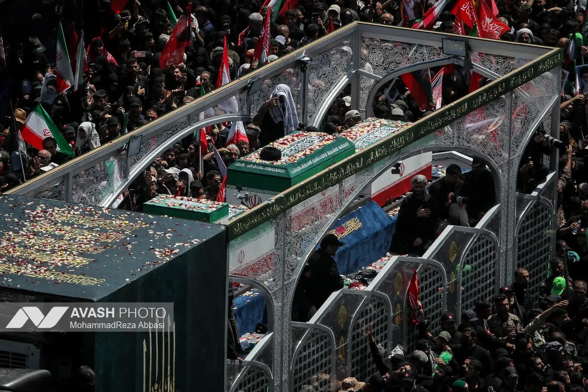 مراسم تشییع پیکر مطهر رهبر شهید انقلاب در تهران - ۲