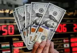 دلار کمی پایین آمد/ جدول قیمت امروز دوشنبه ۴ آبان ۱۴۰۵