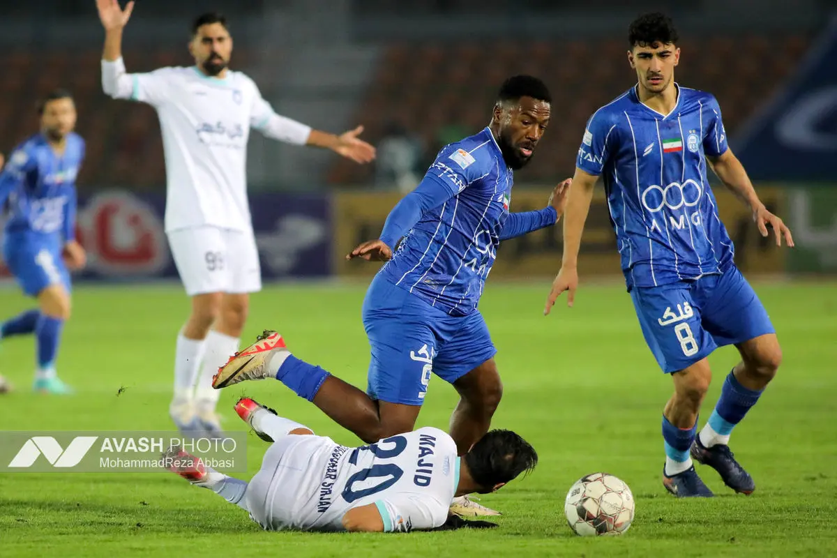 هفته پانزدهم لیگ برتر فوتبال ایران؛ استقلال - گل‌گهر